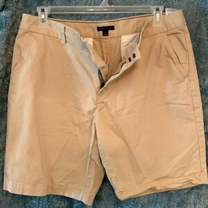 Tommy Hilfiger size 16 shorts tan good condition
